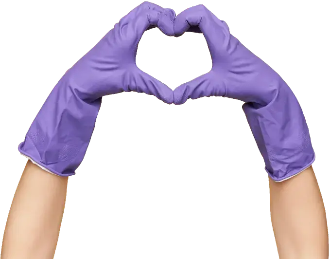 serce ze złączonych rąk, ręce mają ubrane rękawiczki fioletowe do sprzątania